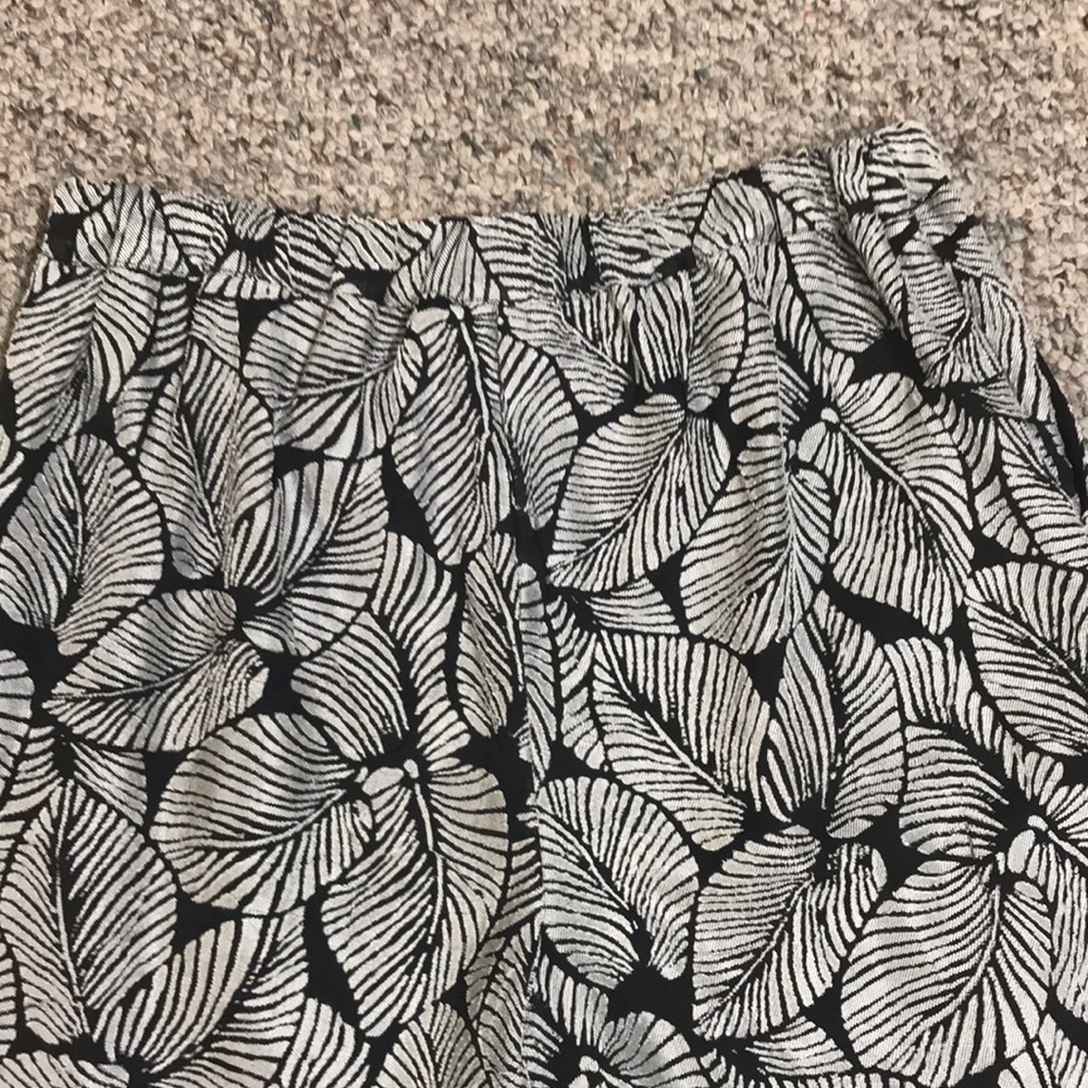 Pants - Picture 2 of 4